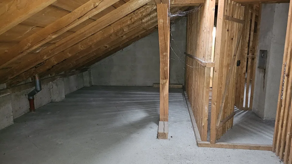 Galetas/Garde-meubles de 14.5 m2 à 28.5 m2 à Delémont