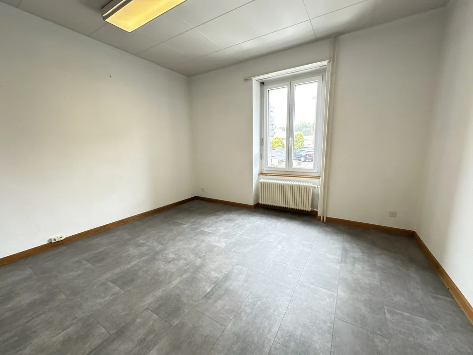 Surface commerciale de 4 pièces à louer dans la ville de Porrentruy