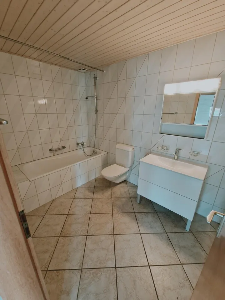 Zu vermieten 3,5-Zimmer-Wohnung in Chevenez