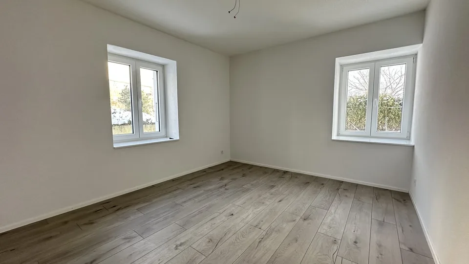 Zu vermieten 3,5-Zimmer-Wohnung im Erdgeschoss in Develier