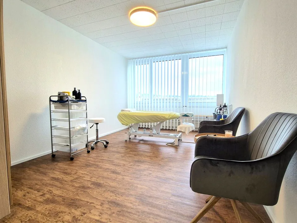 Cabinets de pratique ou de beauté dans un centre de thérapie existant