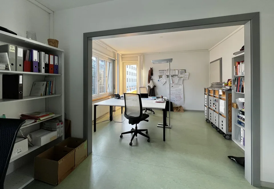 Zu vermieten in Delémont, 6-Zimmer-Büro im 2. Stock – Foto 7 von 12