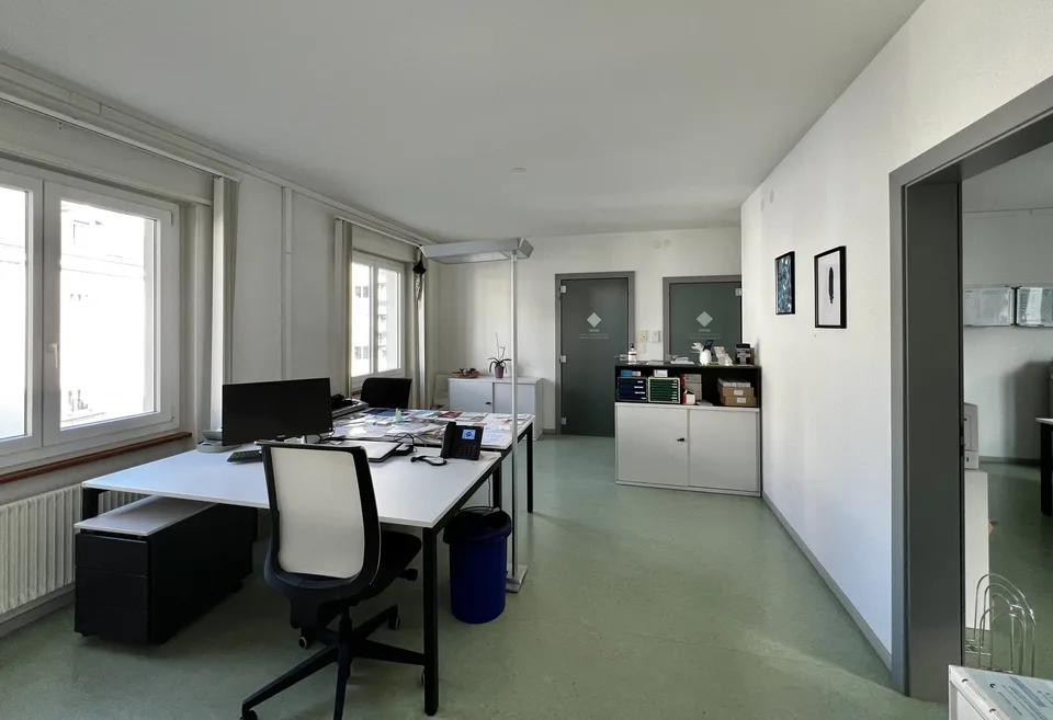 Zu vermieten in Delémont, 6-Zimmer-Büro im 2. Stock – Foto 8 von 12