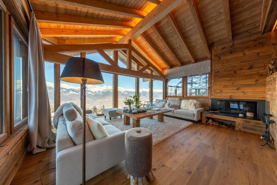 Location à la semaine : Magnifique chalet en vieux bois avec vue spectaculaire s
