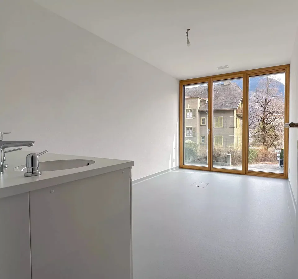 Neu und ideal gelegen für multidisziplinäre Aktivitäten – Foto 9 von 12