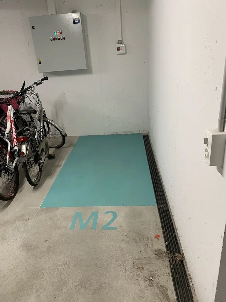 Posti moto in nuovo garage sotterraneo