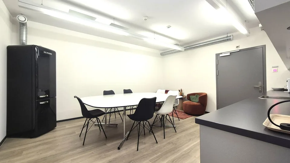 Möbliertes Teambüro mit eigenem Bad und erstklassigem Service im Herzen von Basel – Foto 11 von 12
