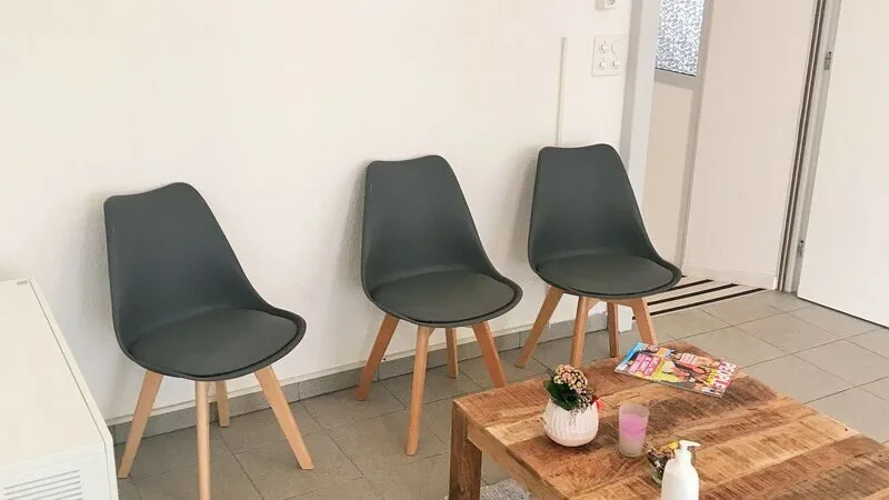 Gewerbefläche Nr. 2 mit 21 m2 zur Miete in Reconvilier – Foto 7 von 13