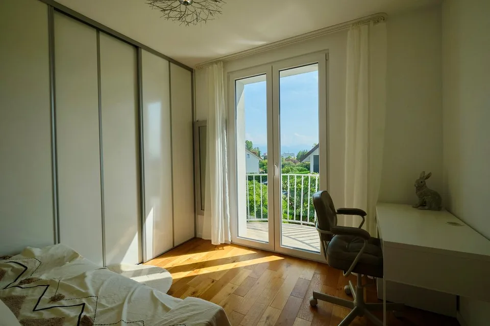 Beautiful Furnished apartment in a renovated manor house – photo 11 of 13