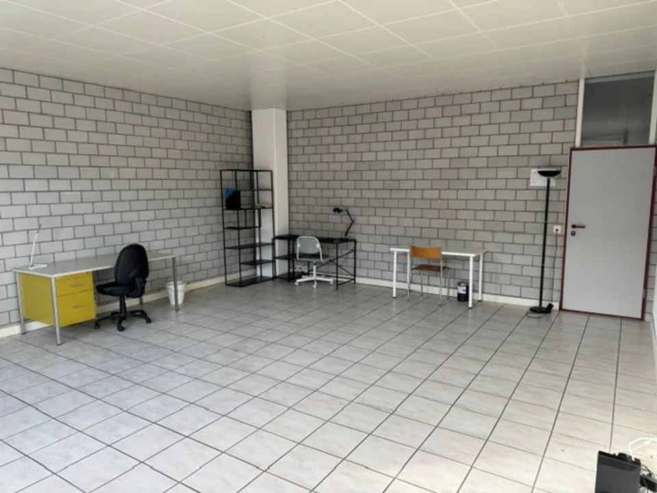 Bureau attrayant dans un emplacement central