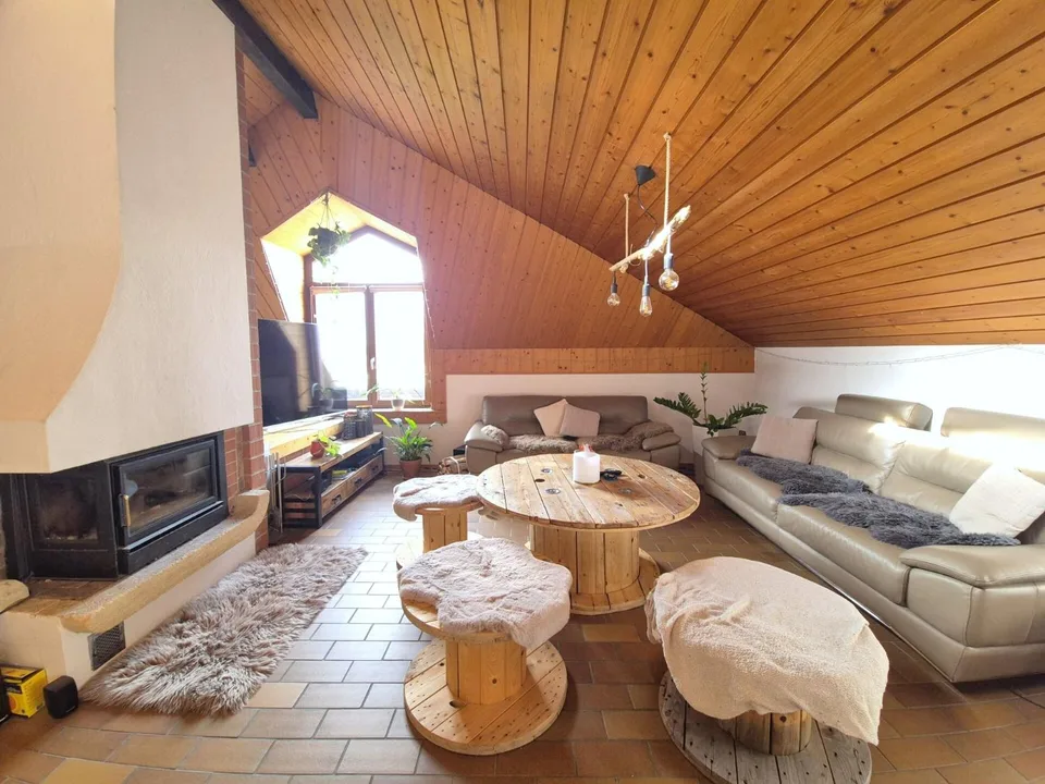 Geräumige 3-Zimmer-Wohnung - 1 Schlafzimmer