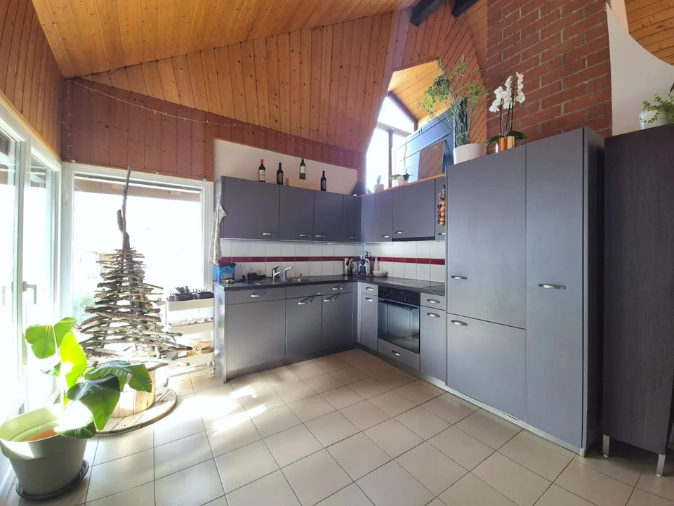 Geräumige 3-Zimmer-Wohnung - 1 Schlafzimmer