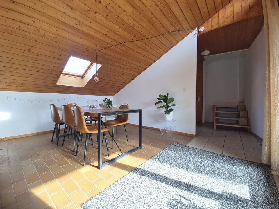 Geräumige 3-Zimmer-Wohnung - 1 Schlafzimmer