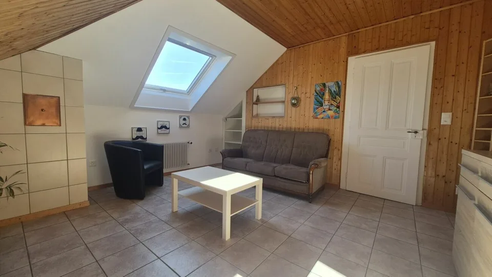 Charmante möblierte 2-Zimmer-Wohnung in Locle