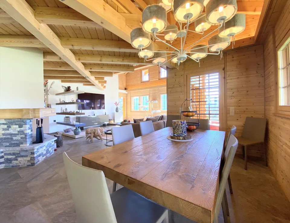 Chalet 8.5 pièces