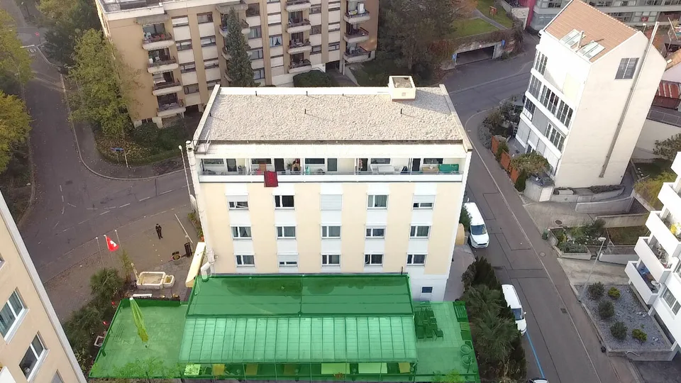 Restaurant à Louer : Emplacement Idéal et Grande Capacité