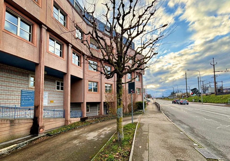 Prachtfläche für Büros im Zentrum von Nyon