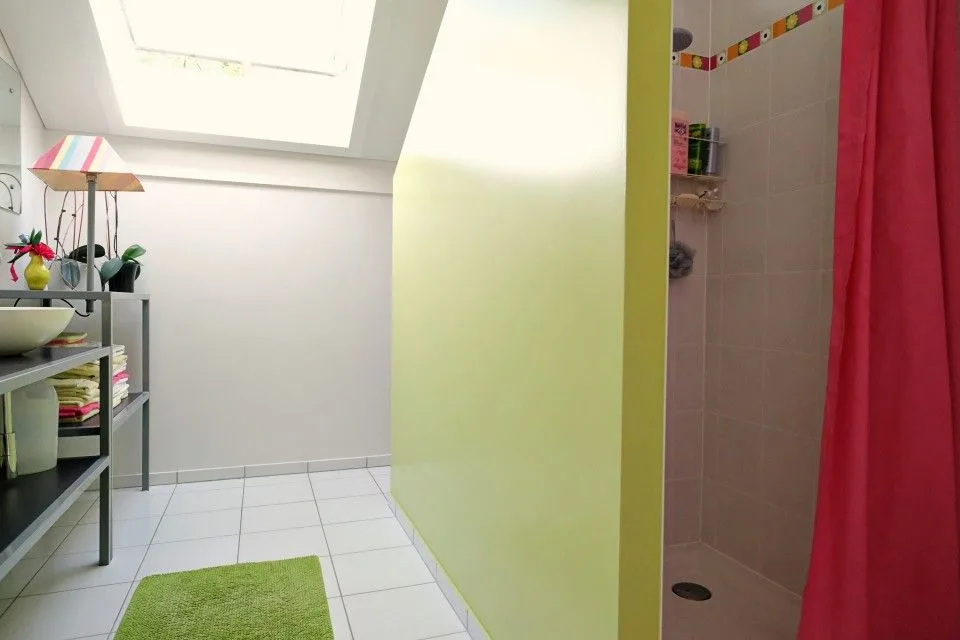 3D-TOUR // Möblierte Villa / Atemberaubender Seeblick / Pool