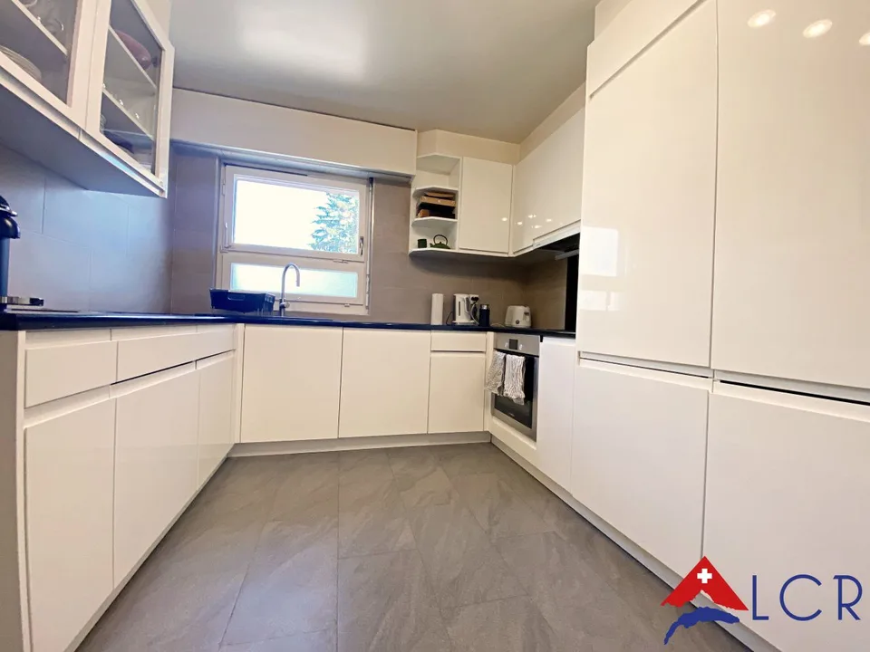 Wunderschöne möblierte 5-Zimmer-Wohnung mit Seeblick – Foto 6 von 13