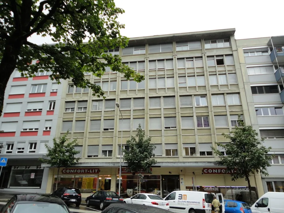 Locale/deposito al 1° piano
