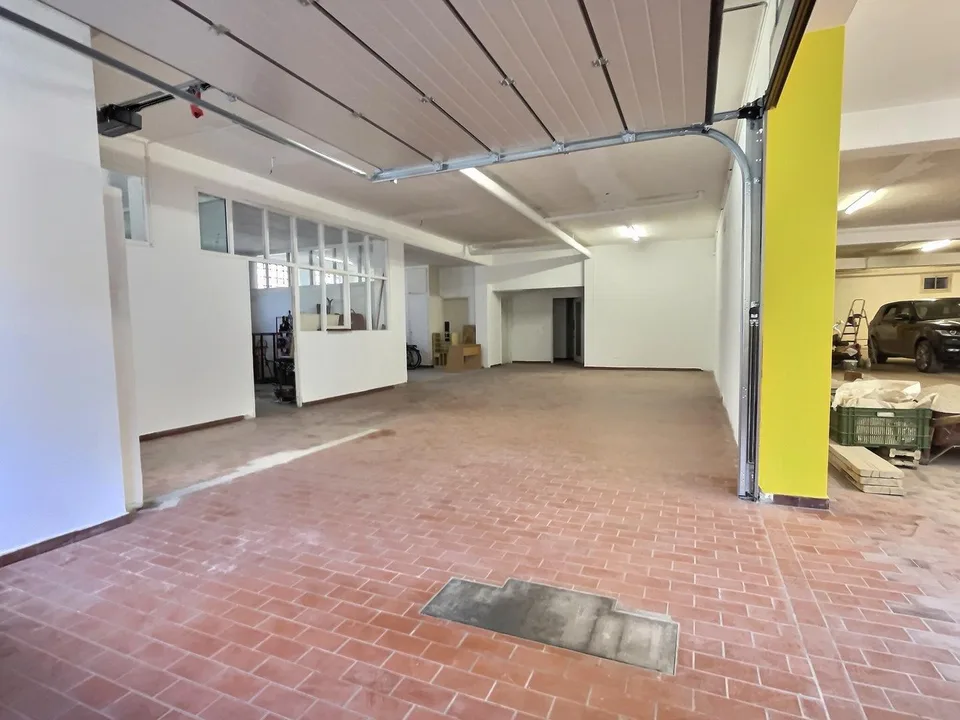 À LOUER - Locaux commerciaux modulables dès 90 m² - Sierre centre