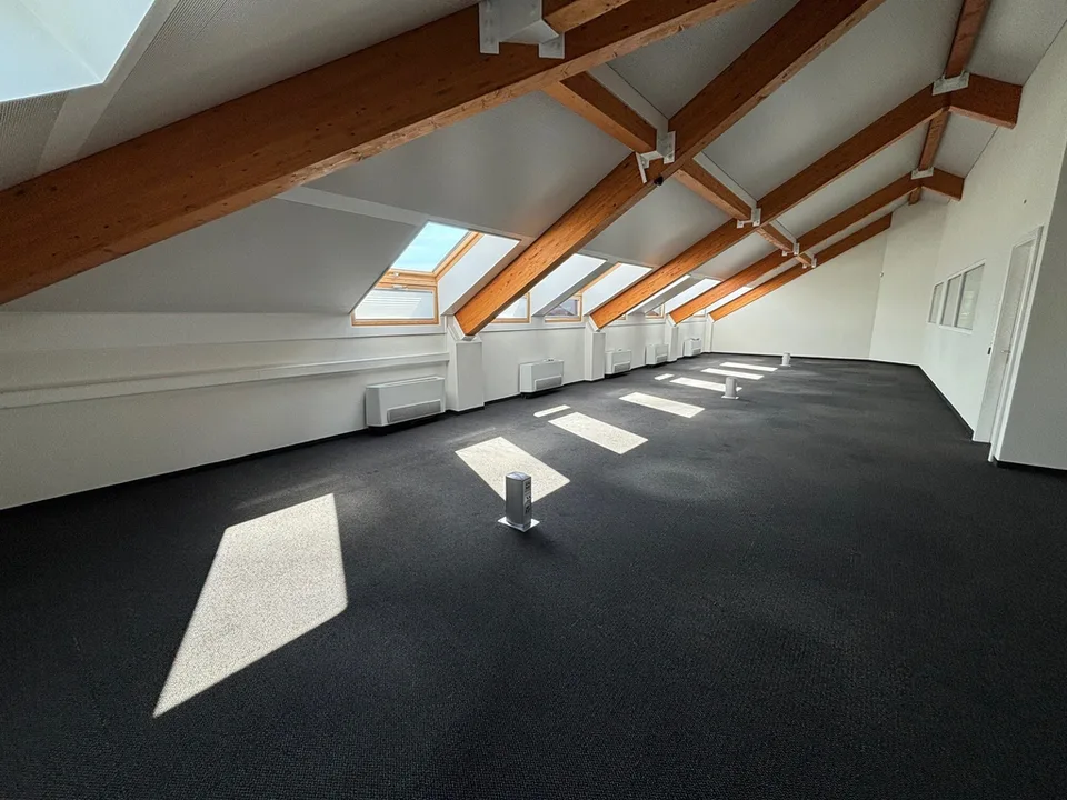 Büro von etwa 204 m2 im 3. Stock