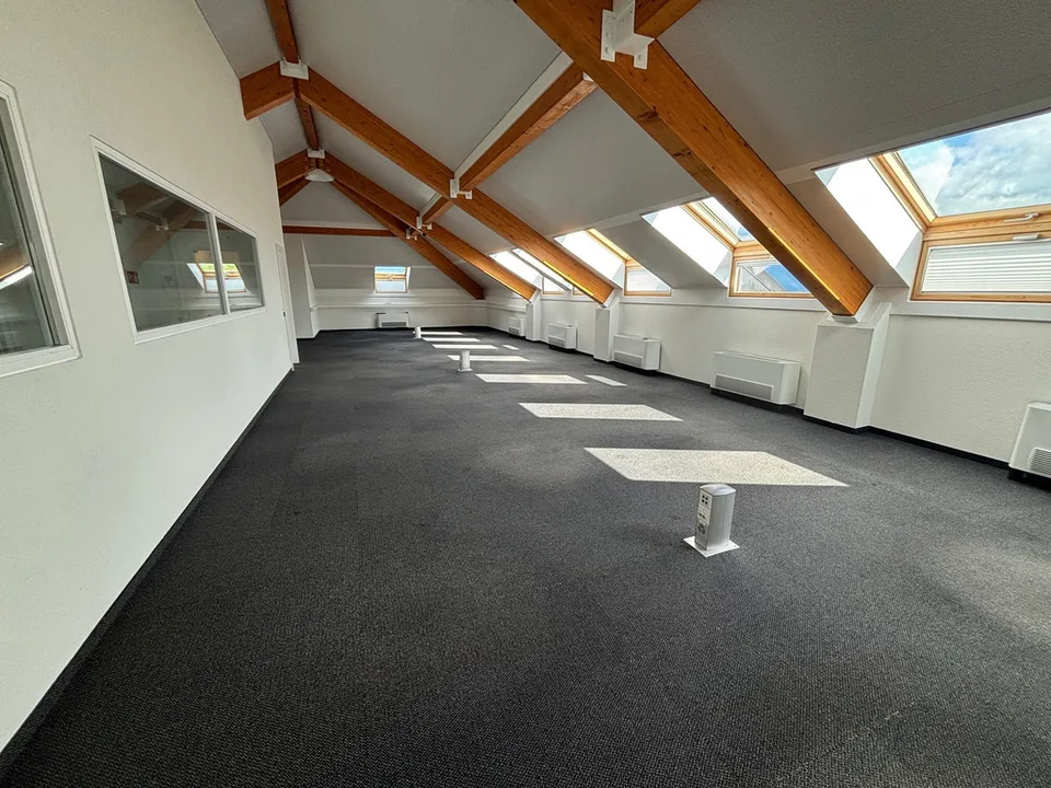 Büro von etwa 204 m2 im 3. Stock