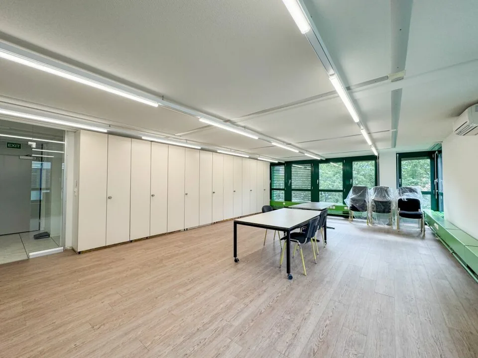 Bureau/pratique spacieux dans le meilleur environnement de travail
