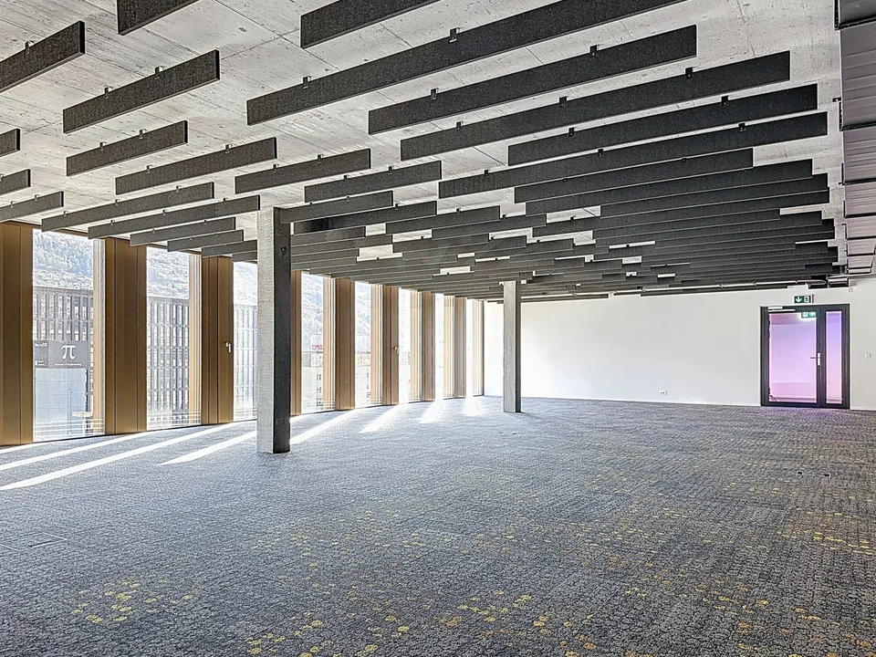 142 m² Büro im 3. Stock - Cour de Gare, Sion