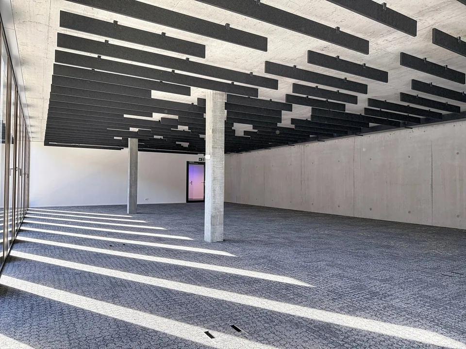 142 m² Büro im 3. Stock - Cour de Gare, Sion