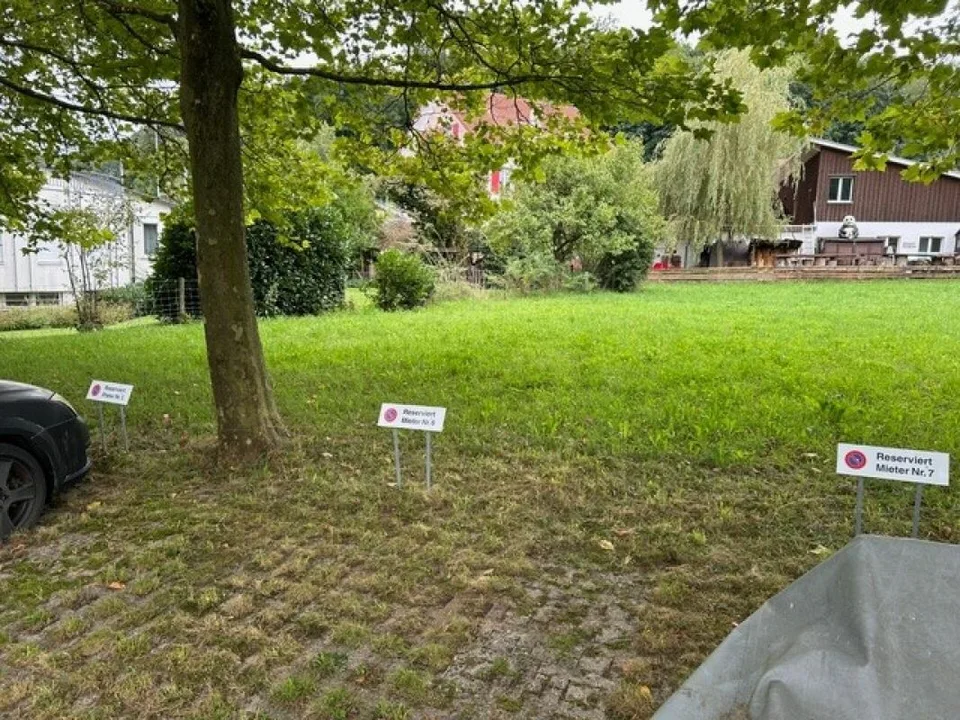 Aussenabstellplätze zu vermieten