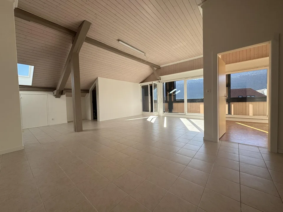 Große 4-Zimmer-Wohnung mit 115 m² und Balkon ? La Sagne