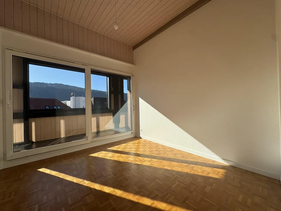 Große 4-Zimmer-Wohnung mit 115 m² und Balkon ? La Sagne