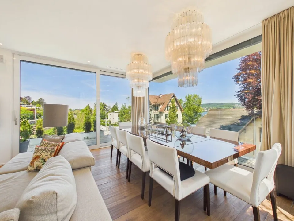 Exklusives 6.5-Zimmer-Penthouse mit traumhafter Seesicht und grosszügigen Terrassen