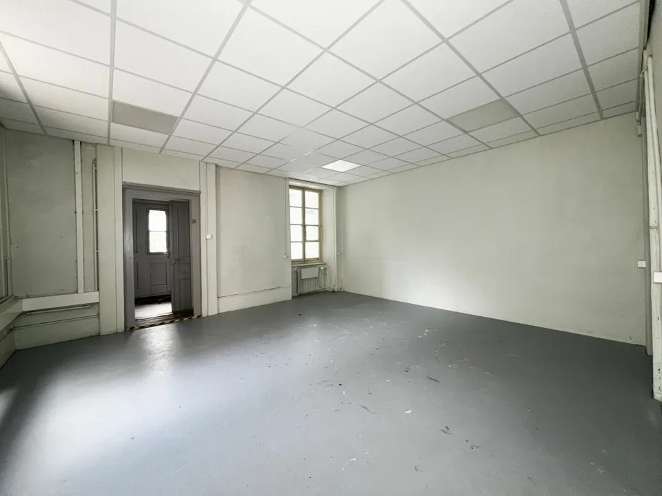Locali spaziosi di circa 220m² nel centro città