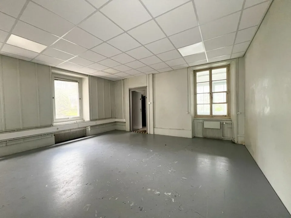 Locali spaziosi di circa 220m² nel centro città