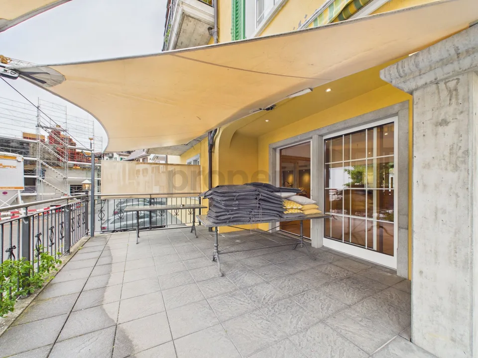 Bijou gastronomique à Jenins : Restaurant entièrement équipé avec cave à vin et terrasse