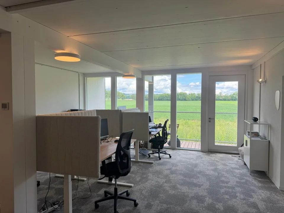 Place de coworking équipée à St-Aubin (FR)