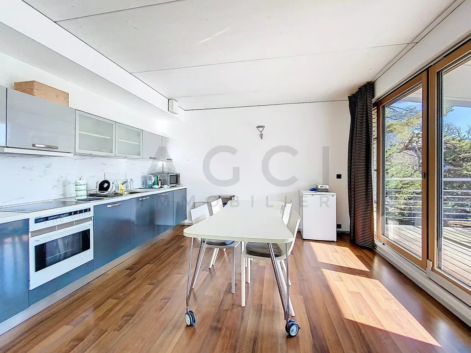 Möbliertes Apartment in Genthod in einer Villa in der Nähe internationaler Organisationen