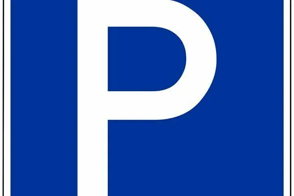 Place de parc extérieure