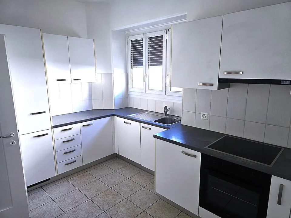 Zentrale 4-Zimmer-Wohnung in Locarno
