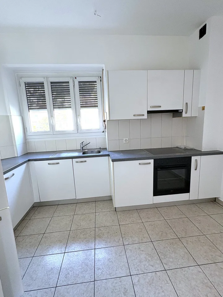 Zentrale 4-Zimmer-Wohnung in Locarno