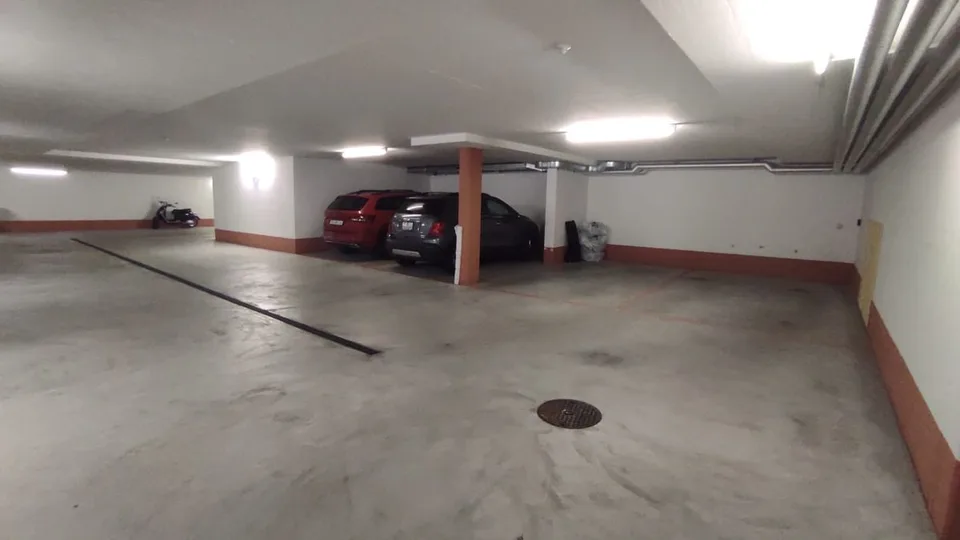 Place de parking dans le parking souterrain à un emplacement TOP à louer (Schlieren)