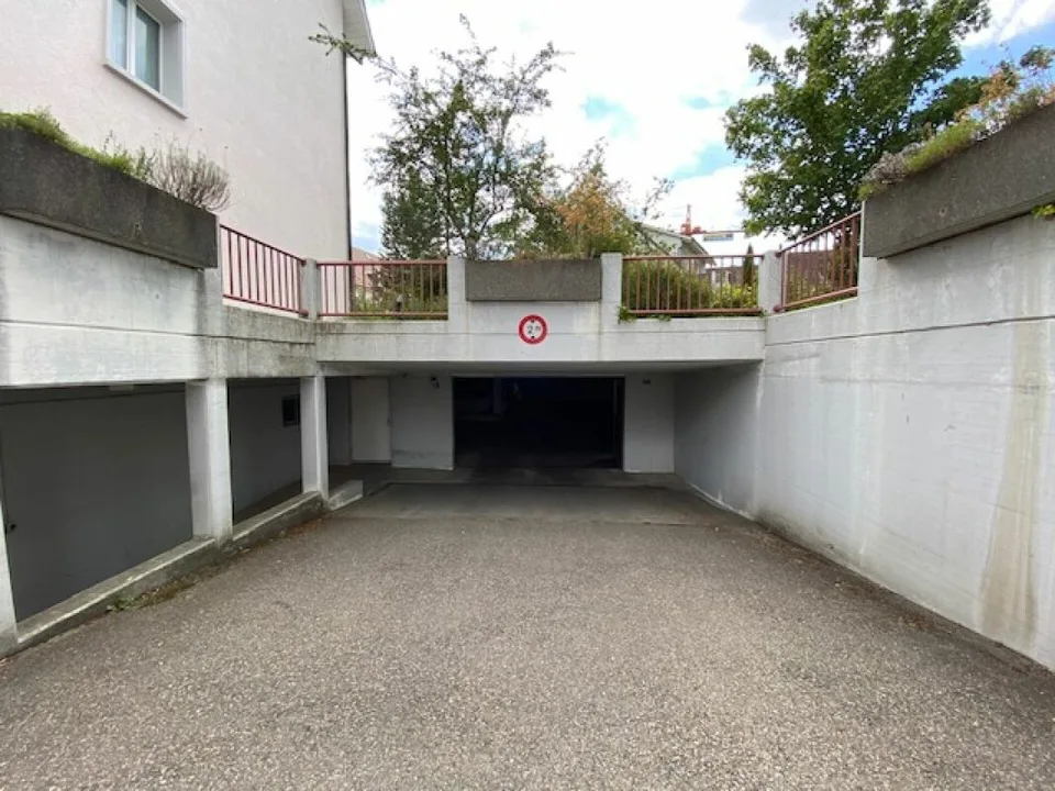 Tiefgaragenplatz zu vermieten