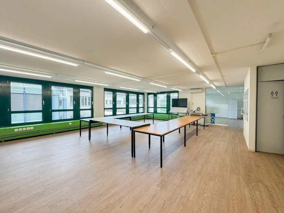 Grosszügige Büro-/Praxisfläche in bester Arbeitsumgebung