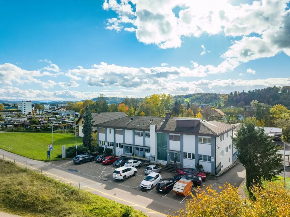 Vielseitige Gewerbeimmobilie in Oftringen