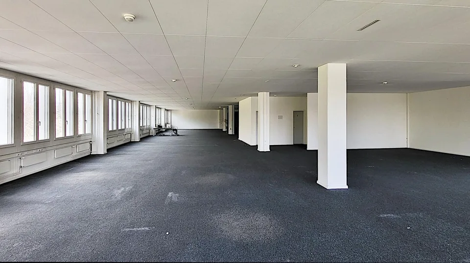 Nouvelles surfaces partielles - espace de bureau entièrement développé - env. 620 m2 !