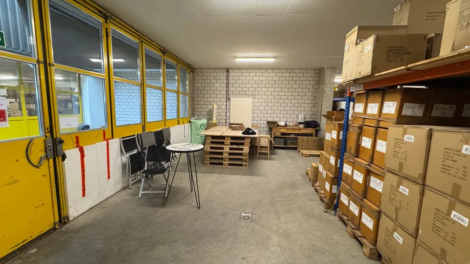 Spazio di stoccaggio centrale nella zona industriale di Burgdorf