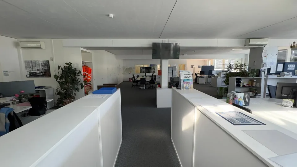 Espace de bureau et commercial spacieux à louer dans la zone industrielle de Schaffhouse