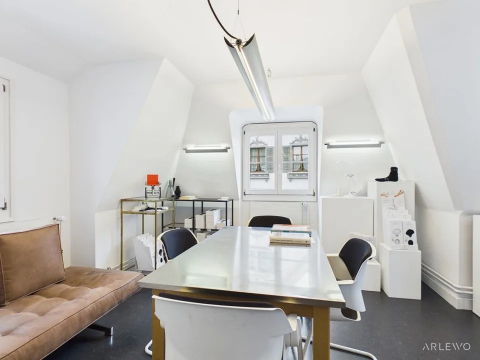 Bureau à une adresse populaire dans la vieille ville de Lucerne